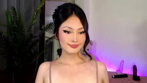 Snapshot of expensive_candyx chatting on December 2024 02:49:02 PM Candy online show from December 2024 02:49:02 PM