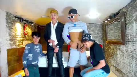 extrangers online show from October 2025 12:13:02 PM