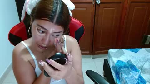 Snapshot of eyfy_bbs chatting on October 2025 08:48:02 PM Nadia online show from October 2025 08:48:02 PM