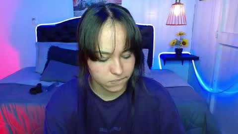 eymmy_24 online show from October 2025 11:37:02 PM