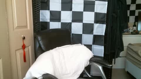 Snapshot of ezra_naamah chatting on January 2025 06:29:02 PM Ezra Naamah online show from January 2025 06:29:02 PM