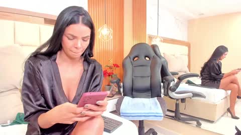Snapshot of fabiana_rodriguez chatting on January 2025 01:03:01 AM Fabi online show from January 2025 01:03:01 AM