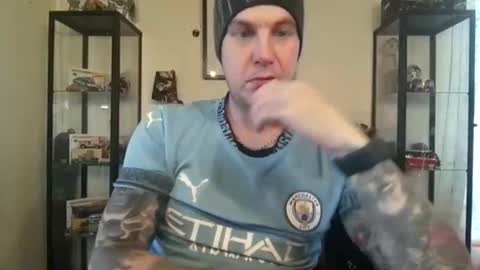 Dennis online show from November 2025 10:25:01 AM