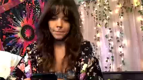 Faerie 3 online show from October 2025 08:51:02 PM