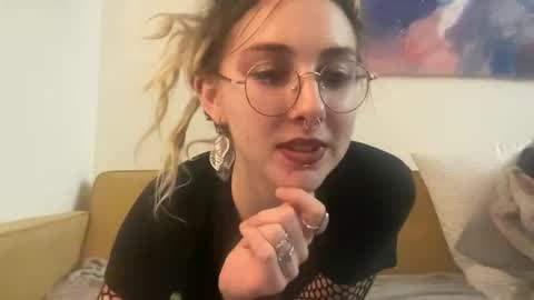 Snapshot of faexoxoxo chatting on October 2025 12:41:02 AM Fae online show from October 2025 12:41:02 AM