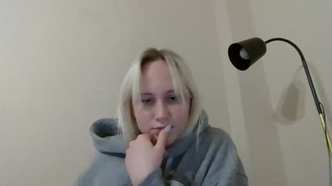 fairyfeller_ online show from September 2025 04:23:02 PM