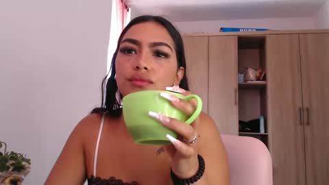 fairylatin online show from December 2024 04:38:02 PM