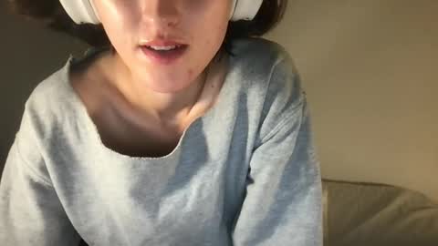 Snapshot of fakenshitsis chatting on November 2025 03:28:01 AM Haydee online show from November 2025 03:28:01 AM