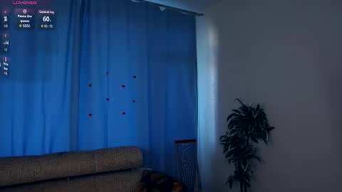 Snapshot of falineellson chatting on September 2025 07:33:02 AM Erika online show from September 2025 07:33:02 AM