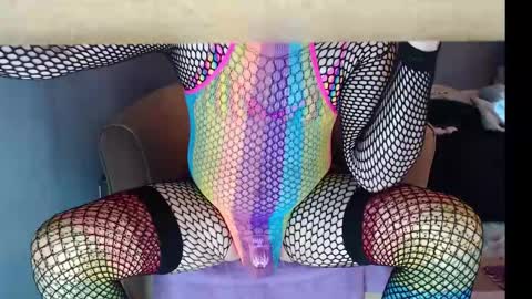 Snapshot of fallin_skye chatting on February 2025 10:32:02 PM Fallin Skye online show from February 2025 10:32:02 PM