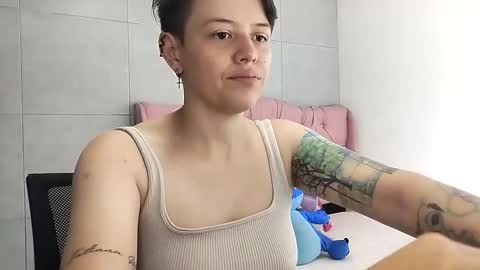 FANNY online show from October 2025 04:05:02 PM