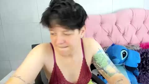 FANNY online show from November 2025 04:01:01 AM