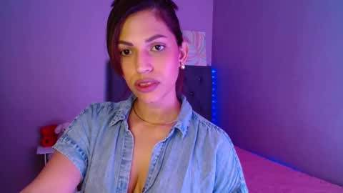 Perla online show from September 2025 02:46:02 AM