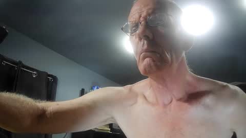 Snapshot of fantasyresort chatting on September 2025 03:11:01 AM fantasyresort online show from September 2025 03:11:01 AM