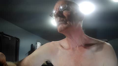 Snapshot of fantasyresort chatting on October 2025 03:02:02 AM fantasyresort online show from October 2025 03:02:02 AM