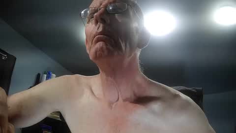 Snapshot of fantasyresort chatting on October 2025 03:04:01 AM fantasyresort online show from October 2025 03:04:01 AM