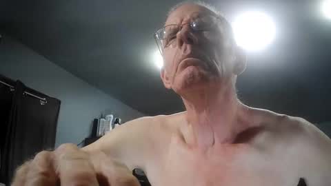 Snapshot of fantasyresort chatting on October 2025 03:06:02 AM fantasyresort online show from October 2025 03:06:02 AM