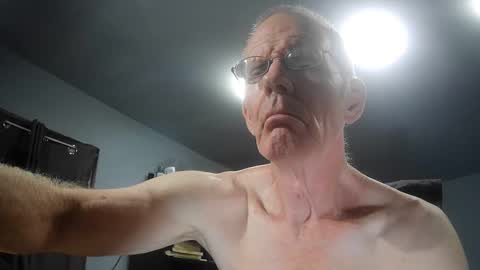 Snapshot of fantasyresort chatting on October 2025 03:06:01 AM fantasyresort online show from October 2025 03:06:01 AM