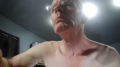 Snapshot of fantasyresort chatting on October 2025 03:07:02 AM fantasyresort online show from October 2025 03:07:02 AM