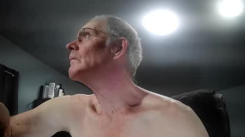 Snapshot of fantasyresort chatting on November 2025 03:19:01 AM fantasyresort online show from November 2025 03:19:01 AM