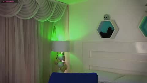 Farah online show from October 2025 12:12:02 PM