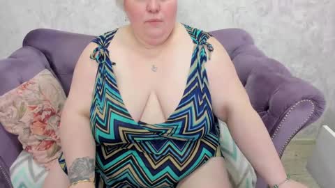 fashiona online show from December 2024 02:49:02 AM