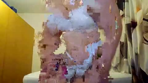 Snapshot of fatasscurvygirl chatting on October 2025 05:52:01 AM AyleenV online show from October 2025 05:52:01 AM