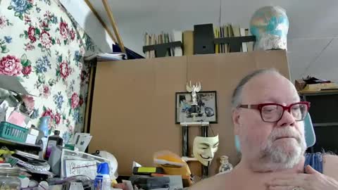 Fred. online show from December 2024 06:22:02 AM