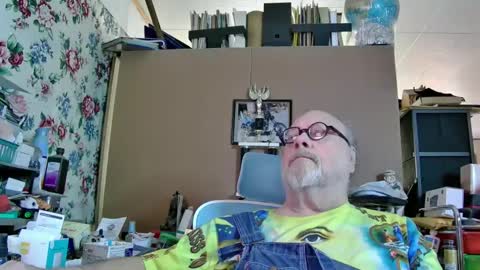 Fred. online show from December 2024 09:28:02 PM