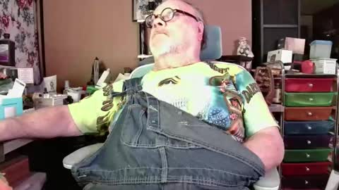 Fred. online show from December 2024 08:27:02 AM
