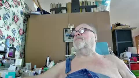 Fred. online show from December 2024 05:51:01 PM