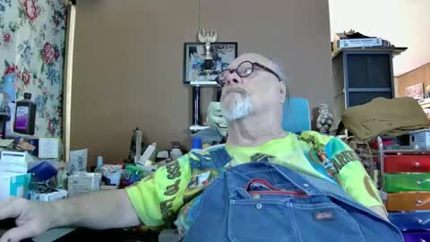 Fred. online show from January 2025 09:54:01 PM