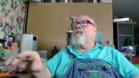 Fred. online show from February 2025 02:58:01 AM