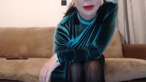 FelineChic online show from January 2025 05:16:02 AM