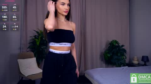 Hello im Nova online show from February 2025 04:05:01 AM