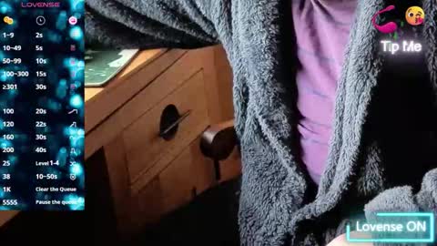 Snapshot of fellainsp8 chatting on October 2025 07:59:02 AM Adam online show from October 2025 07:59:02 AM