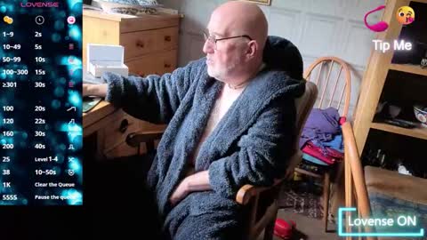 Snapshot of fellainsp8 chatting on October 2025 08:01:01 AM Adam online show from October 2025 08:01:01 AM