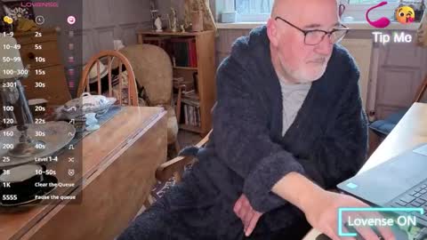 Snapshot of fellainsp8 chatting on October 2025 07:34:01 AM Adam online show from October 2025 07:34:01 AM