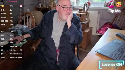 Snapshot of fellainsp8 chatting on October 2025 07:54:02 AM Adam online show from October 2025 07:54:02 AM