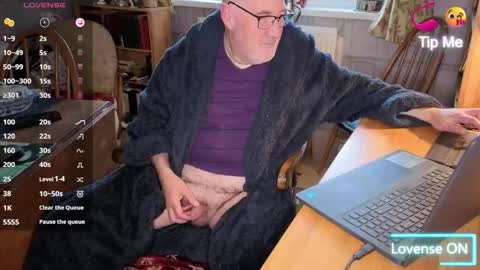 Snapshot of fellainsp8 chatting on November 2025 08:03:02 AM Adam online show from November 2025 08:03:02 AM