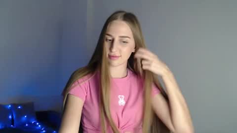 Snapshot of femkedejager chatting on January 2025 11:48:01 PM Femke online show from January 2025 11:48:01 PM