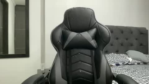 Snapshot of fenix_golden17 chatting on November 2025 03:12:02 AM Fenix Golden17 ---- Every night after 2200 time Colombia online show from November 2025 03:12:02 AM