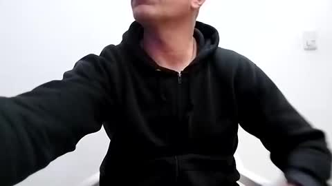 Snapshot of fer797 chatting on November 2025 06:20:02 PM Fernando online show from November 2025 06:20:02 PM