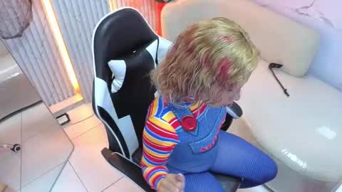 Ferchis  online show from October 2025 01:56:02 PM