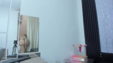 Snapshot of fernandaclar chatting on November 2025 06:34:02 PM Fernandaclar online show from November 2025 06:34:02 PM