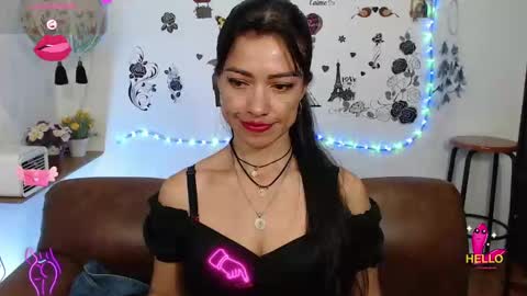 FernandaEloisa online show from January 2025 03:42:01 PM