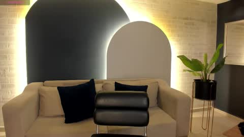 FER  online show from October 2025 11:07:02 AM