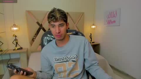 FER PHOENIX online show from November 2025 03:17:01 AM