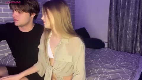 Tina and Tomas online show from October 2025 02:04:01 PM