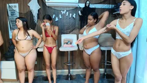 Snapshot of fetishcouples chatting on October 2025 11:18:02 AM alice and samm online show from October 2025 11:18:02 AM